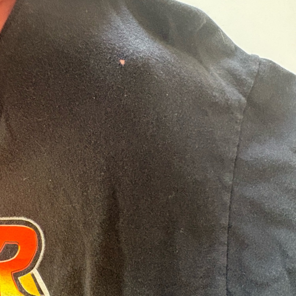 Street Fighter Graphic Tee - Black with Red & Yellow Print XL - Picture 3 of 4